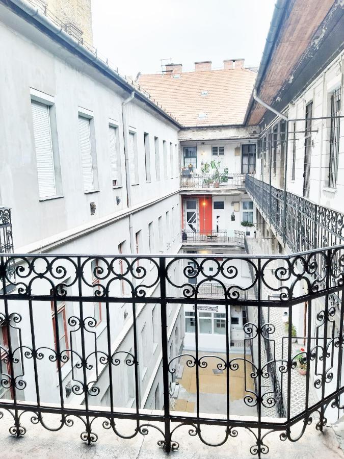 Bright Side Apartment Budapeste Exterior foto