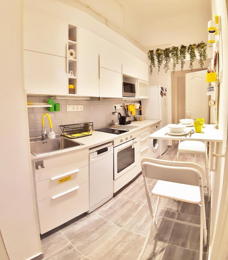 Bright Side Apartment Budapeste Exterior foto